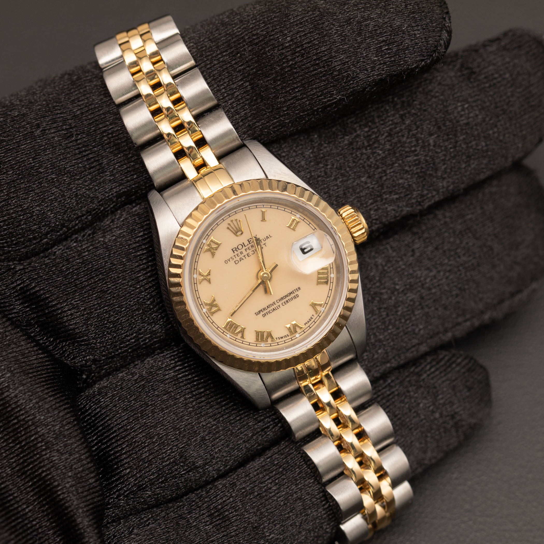 Rolex Datejust 69173 Fluted Bezel Watch 26mm Roman Ivory Beige