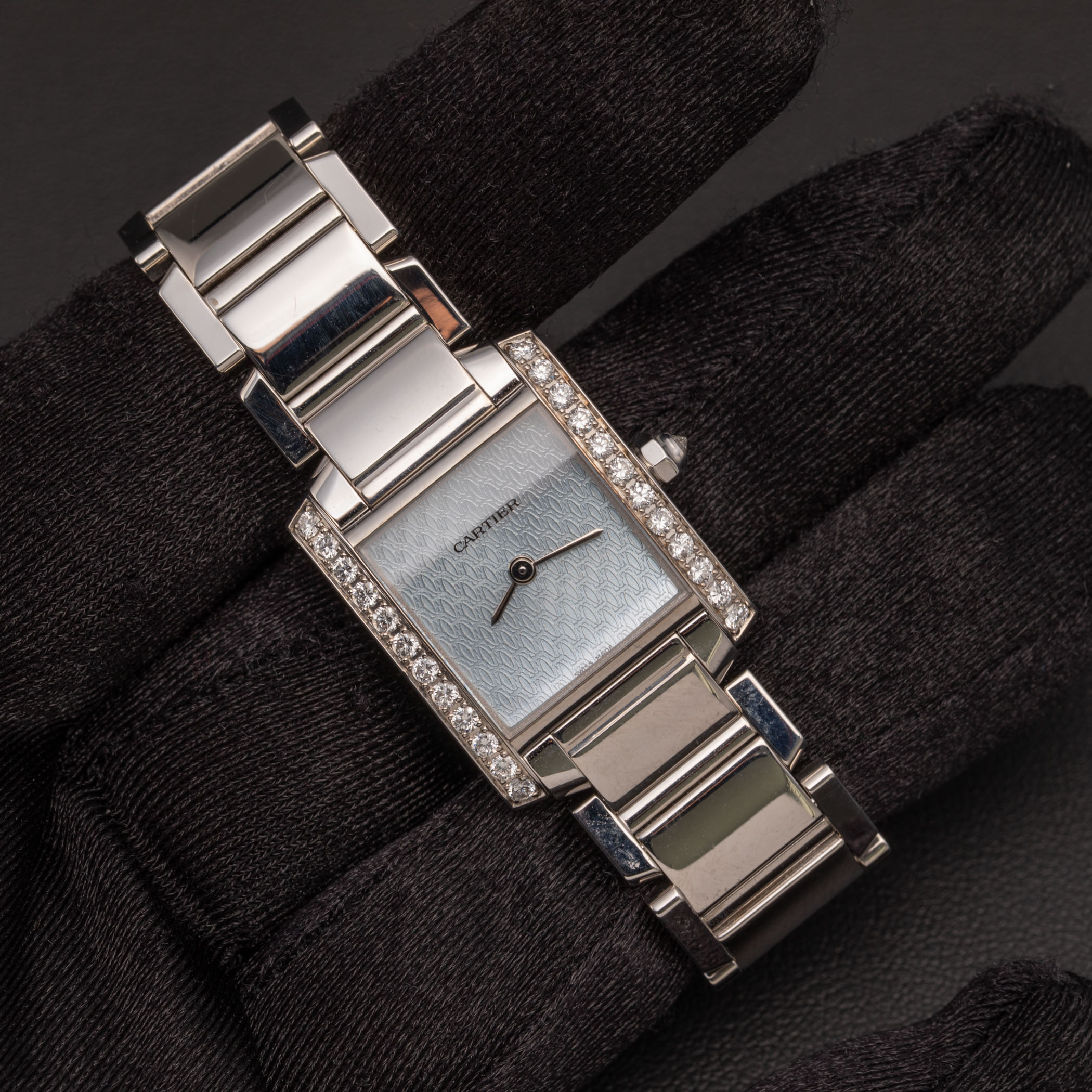 洋楽 DAIKITSUNETATHEFIRSTSUITE FOR CARTIER Cartier Watch 18K White Gold Double C Motif Dial 20mm Blue Cadran